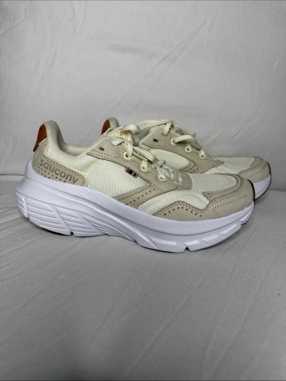 Saucony lightweight pwrrun